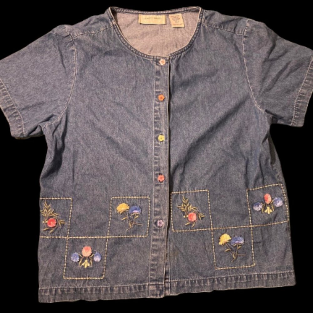 Lemon Grass Button-Up Top﻿